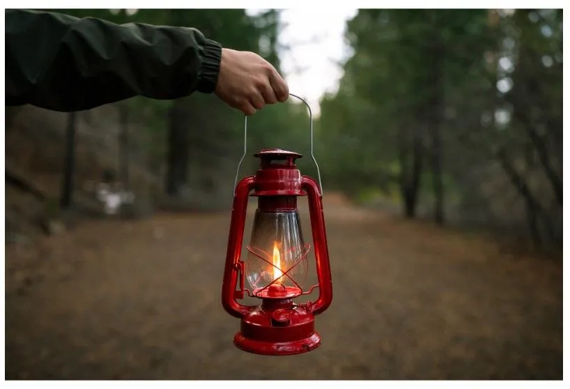 LED LANTERN - 9 IN